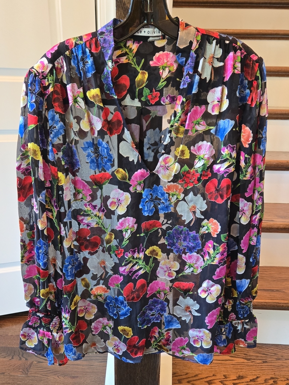 Alice + Olivia Onica Floral Print Blouse - Picture 7 of 10
